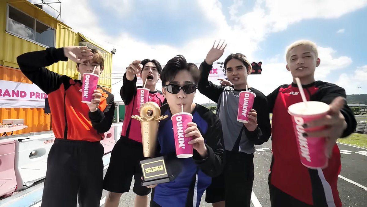 SB19_ATINph's tweet photo. We missed their chaotic energy, thank you Ninang! Sana may next pa po! 😁 Everybody say, "Salamat Ninang @dunkinph!" 

@SB19Official #SB19
#SB19SummerSpecialDunkinPH https://t.co/iXnkuFWfkn