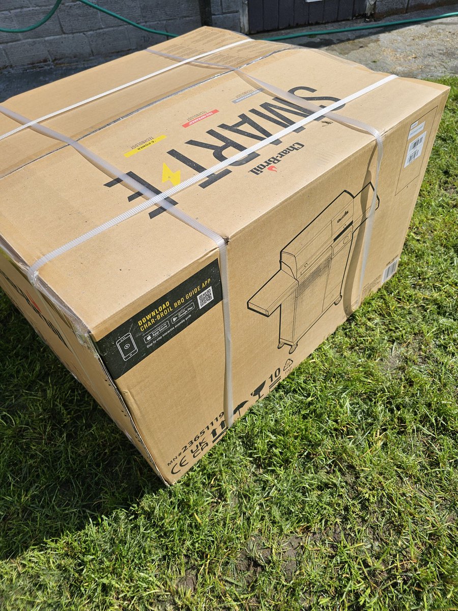 whatgearreviews's tweet image. BBQ season is nearly upon us! And you&apos;ve probably heard of self-driving EVs but have you ever seen a self-cleaning E-BBQ? The #SmartE #BBQ from @Charbroil could be a game-changer!