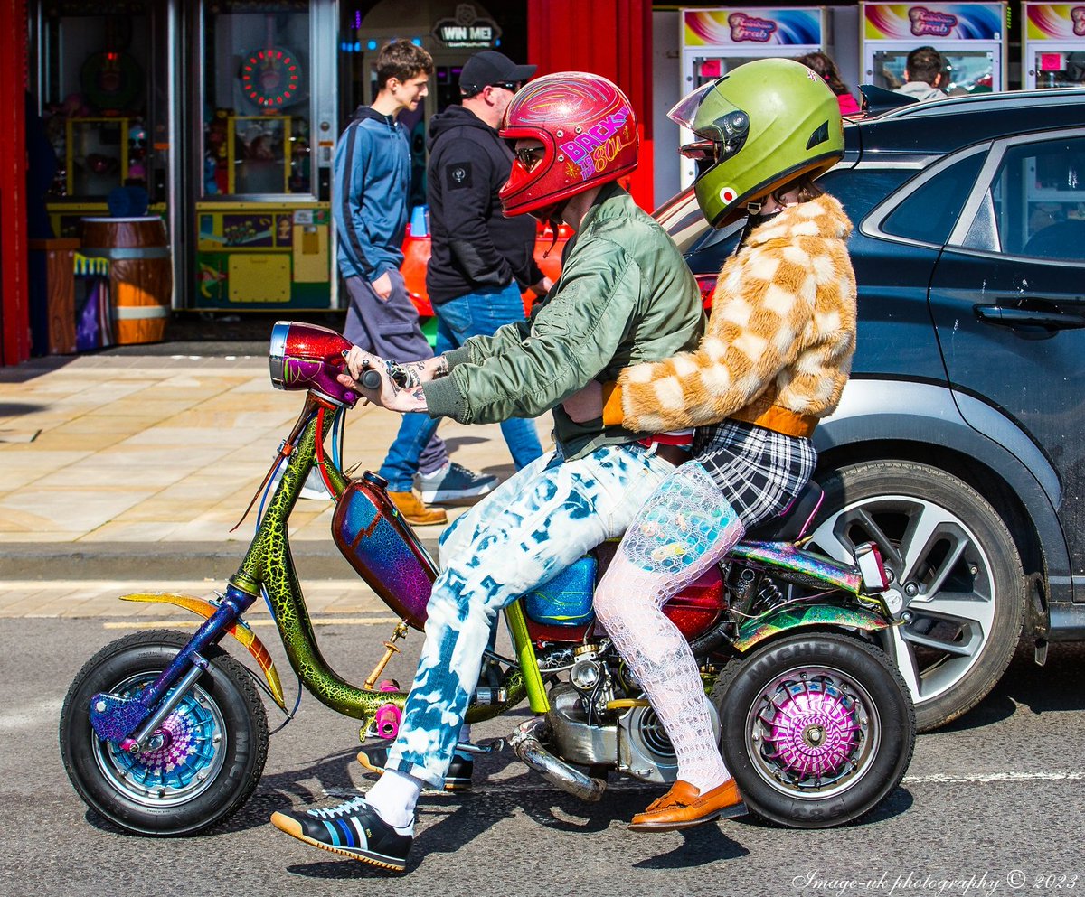 imageuk1's tweet photo. Scarborough scooter rally!  @ScSmugglers @trojan_sc @ScooteringMag https://t.co/FkOyFkGRhi