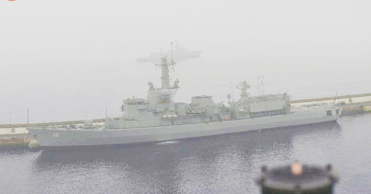 WarshipCam's tweet photo. Chilean Navy Karel Doorman-class frigate Almirante Riveros (FF-18) (EX-HNLMS Tjerk Hiddes) in Valparaiso, Chile - April 9, 2023 #almiranteriveros #ff18
SRC: webcam https://t.co/4K94RE2JbU