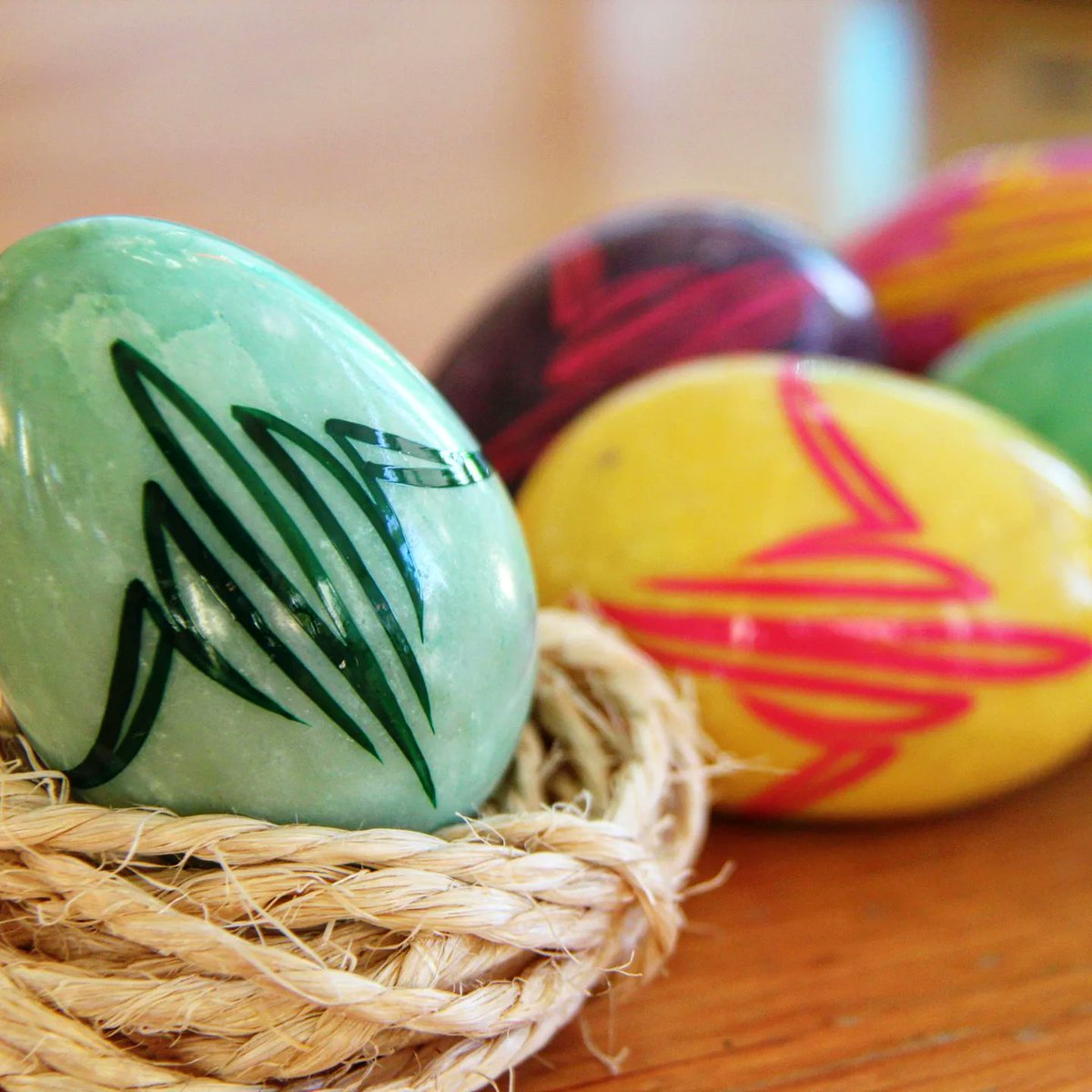 Skiltmaler's tweet photo. Happy Easter 🐤🐰🥚🙂🌞 https://t.co/rIdguMm5Yd