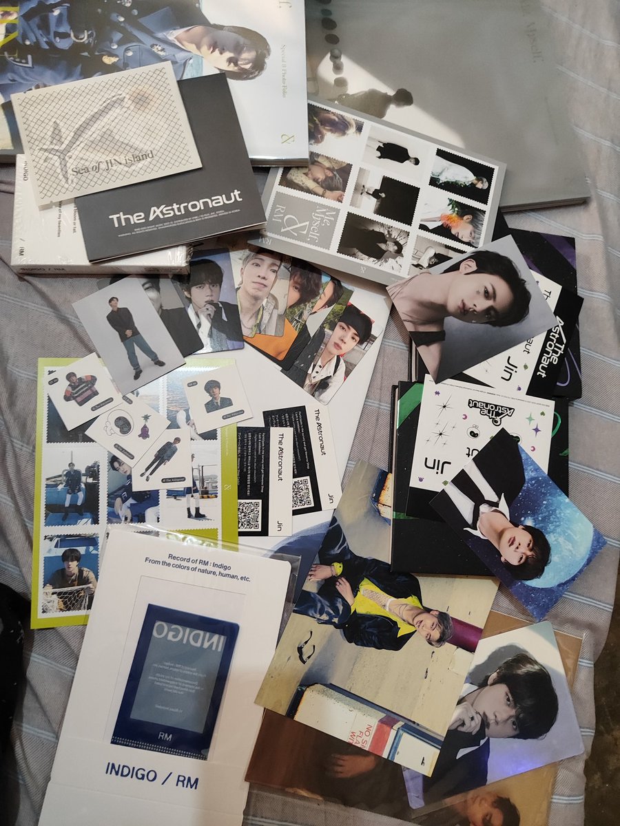 denggarae's tweet photo. Ahhhhh i'm a little too late but finally got to receive these 🥹🥰 Thank you as always, @rcpforjoy! 💜💜

#RCP_FEEDBACKS https://t.co/VeuJ2liNiv