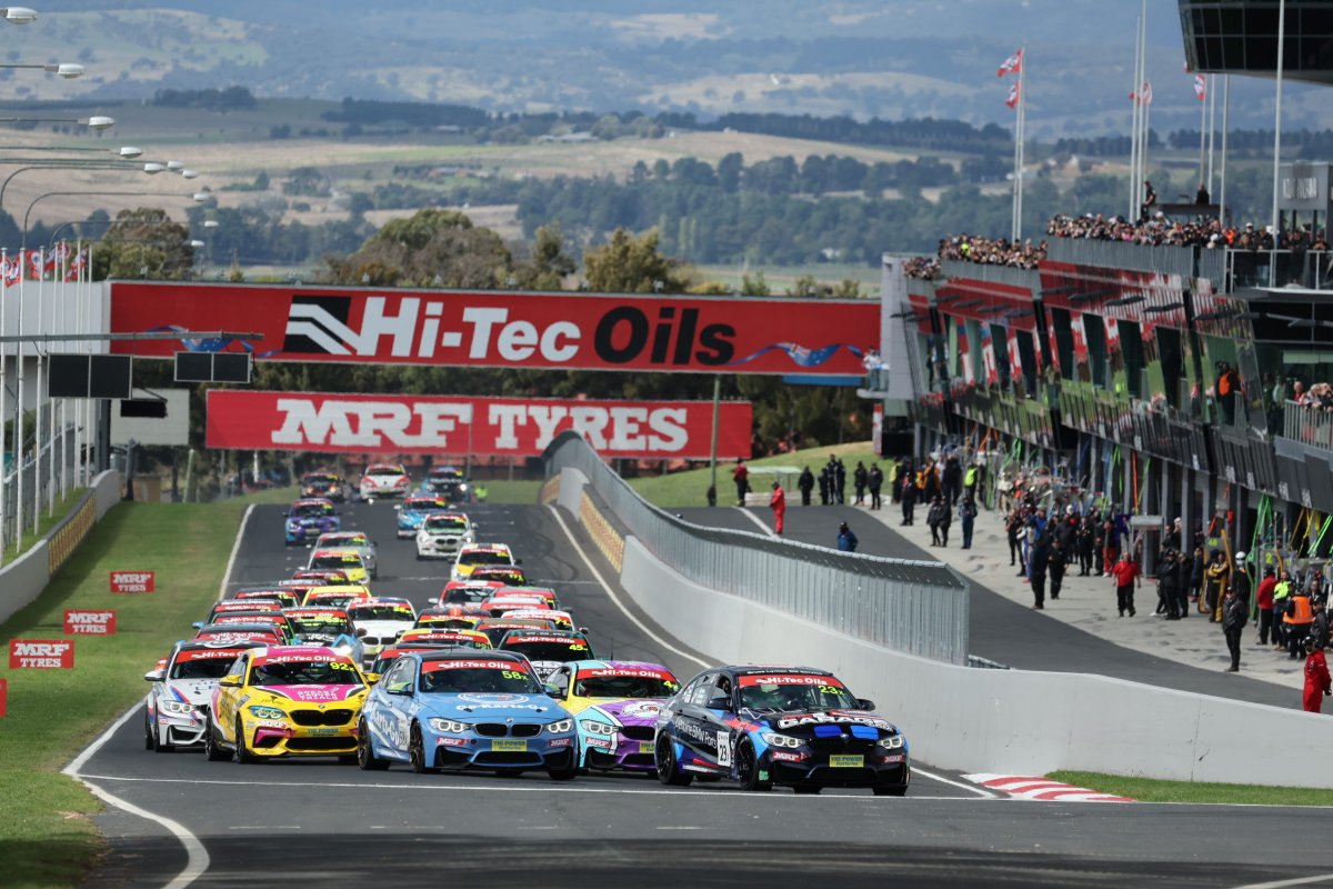 A few late @Bathurst6Hour fast facts: - BMW (2016-23) equal Holden (99-05) for most consecutive Bathurst enduro wins, 7. - Toyota 7/7 in Class D - Closest 1-2, 1-3, 1-5 and 1-10 in race history. - 10 different leaders - record. - 5/8 class winners started P2 in class. #B6HR