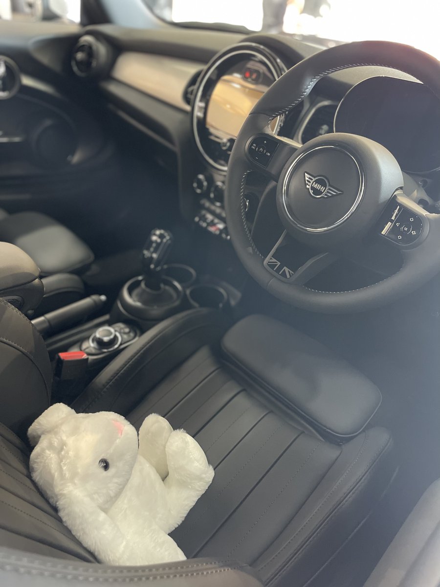 SytnerMINI's tweet image. Drive in comfort and style with the MINI Countryman...
#wheresginny #ginnyinthemini #minicountryman #sytnermini #minirange #miniuk #minielectric #minicars