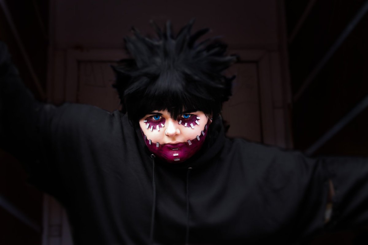 rinalunacos's tweet photo. Not an artist so here’s my attempt at make @Meggadoodle85  want to draw #Dabi 😂 sorry not sorry Meg 💕

#dabicosplay #cosplayer #mha https://t.co/9ihkDc6qzi