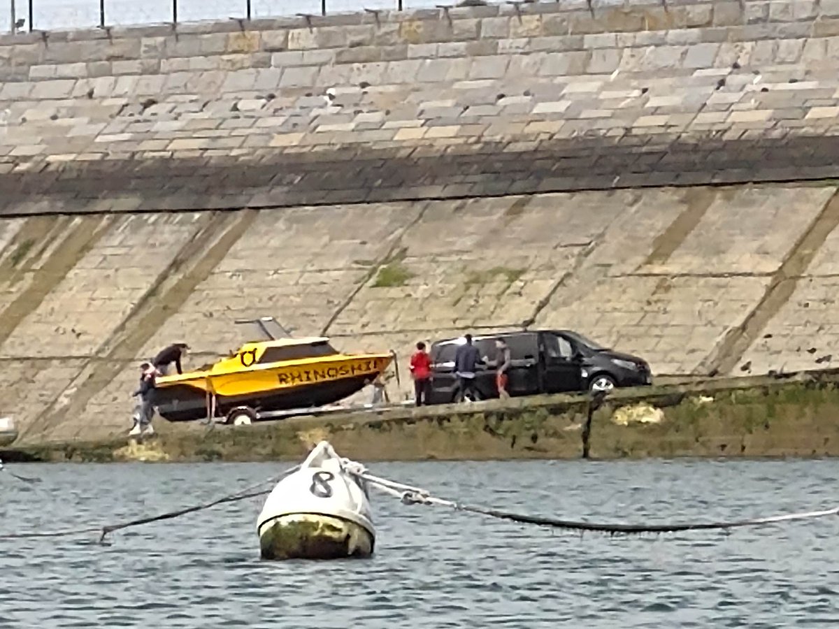 ErwanMich's tweet photo. On a croisé le rhinoship de @_Amixem à Saint-Malo, le nouveau propriétaire devait avoir hâte de l'essayer https://t.co/xfV6u8wkeK