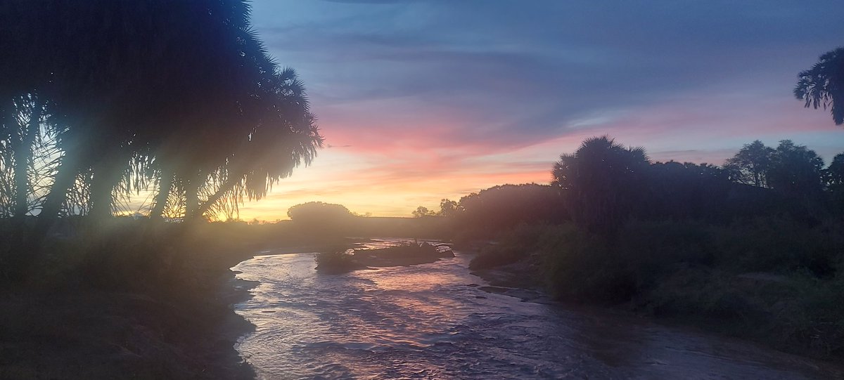 ianwright9968's tweet photo. @GabrielNhg We are enjoying this safari. Tsavo East is vast and stunning. This from our campsite by the Galana River. https://t.co/KBDY79Vecm