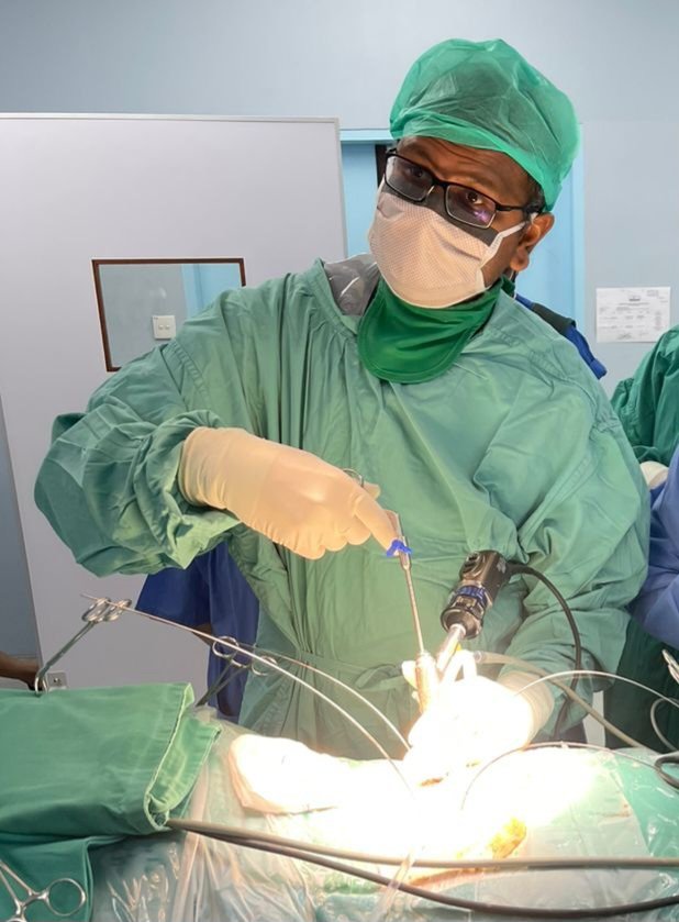 PrabuRau's tweet photo. Endoscopic spine surgery is a minimal invasive method to treat spine problems with a faster recovery time for the patient. #surgery #ess #spinesurgery #endoscopicspinesurgery https://t.co/K2oYHHinBi