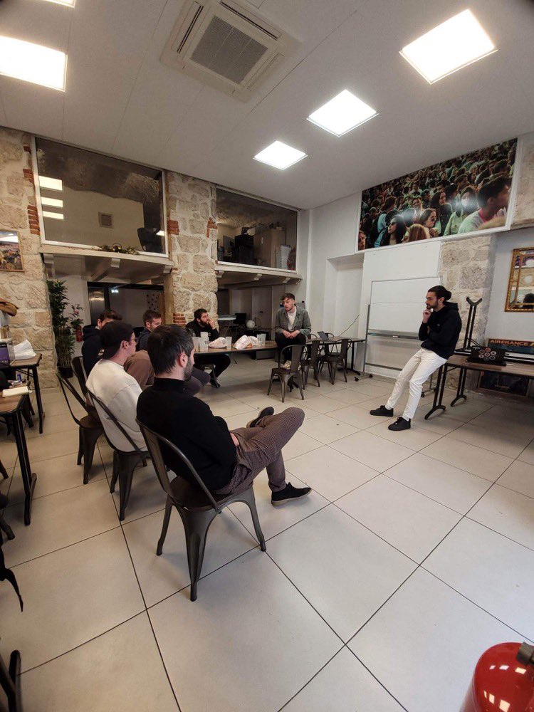 Gabitoty's tweet image. 📚FAD 
Ce week end j’ai pu former la @corpostaps pour l’@ANESTAPS en compagnie de la @FACE_06 🦅

Un week-end riche en interactions et en échanges grâce à l’investissement sérieux des participant•es &amp;amp; des formateur•ices !