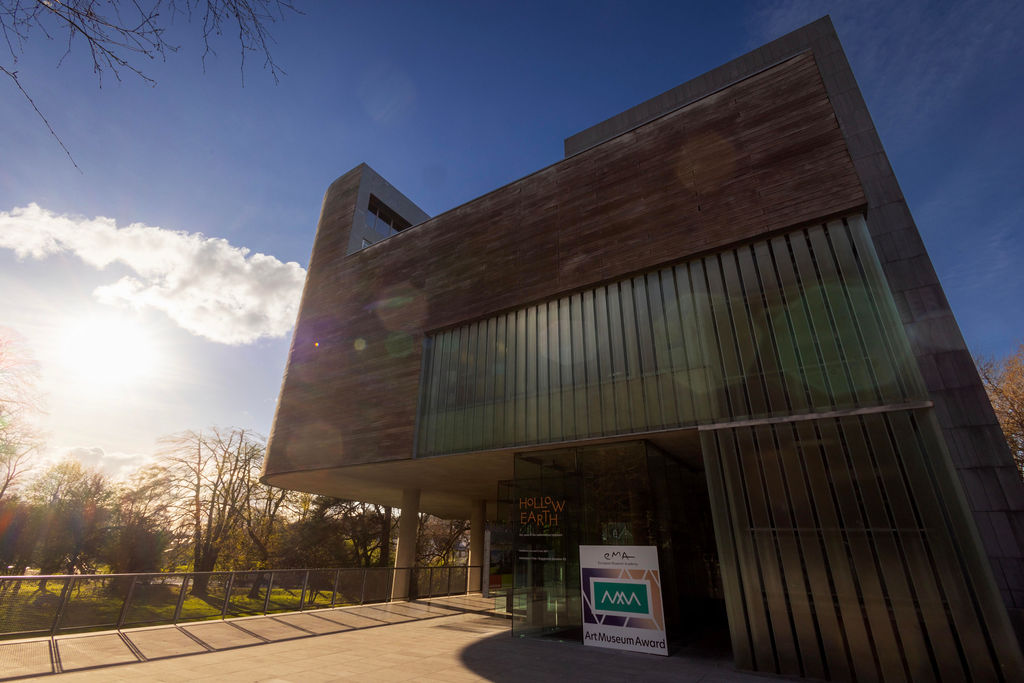 glucksman's tweet photo. Hoppy Easter! Hope everybunny 🐰 is having an eggscelent day🐣 🌸🐣

Our doors are now open until 5pm - hop in and check  out our new eggshibition, Hollow Earth!

https://t.co/21koEIZNgr https://t.co/2eao5SRJPn