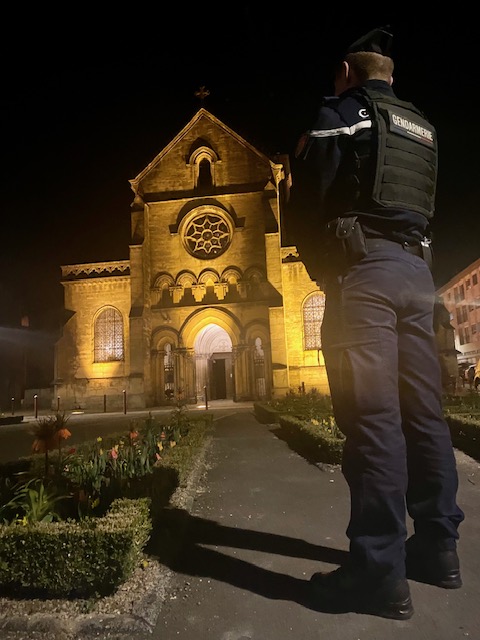 Gendarmerie_055's tweet photo. #WeekendPascal
Durant ce week-end de Pâques où les fêtes religieuses sont nombreuses, les militaires du groupement de gendarmerie de la Meuse 👮♂️👮♀️, comme sur l’ensemble du territoire national 🇫🇷, sont mobilisés pour leur sécurisation.
#NotreEngagementVotreSécurité https://t.co/76pP3OtKZ9