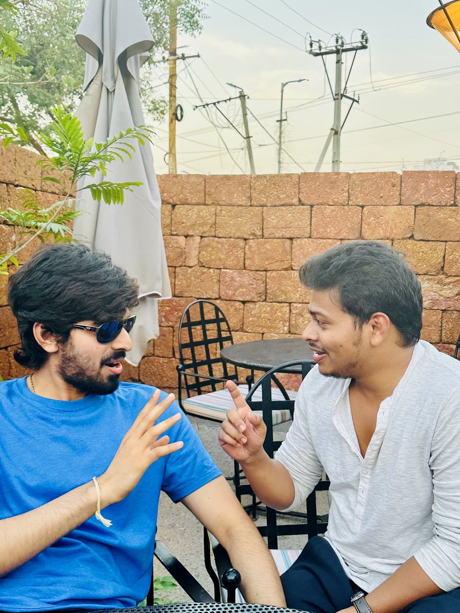 deepak_Mr_Dee's tweet photo. It’s about something 😉
Our hero ⁦@maadhav_9999⁩ 

#maadhavbhupathiraju #maadhav #raviteja https://t.co/kvFmEYWdEP