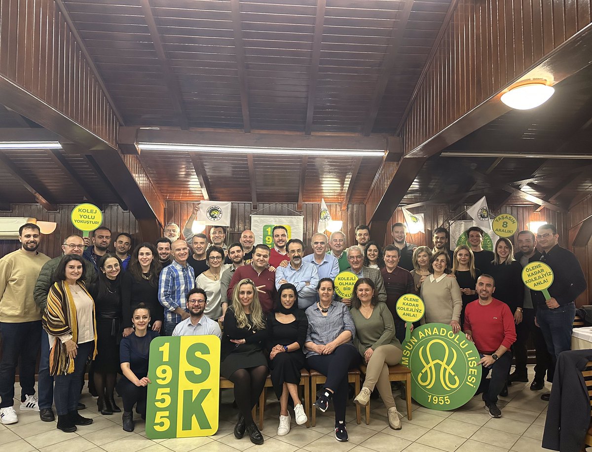 sksalist's tweet photo. 7 Nisan Cuma akşamı SKSALİST yemek buluşmamıza katılan tüm mezunlarımıza teşekkür ederiz, iyi ki geldiniz💚💛🙌🏻 

Daha nice etkinliklerde bir araya gelmek dileğiyle🙌🏻🍀✨ https://t.co/9xNMt16vXE