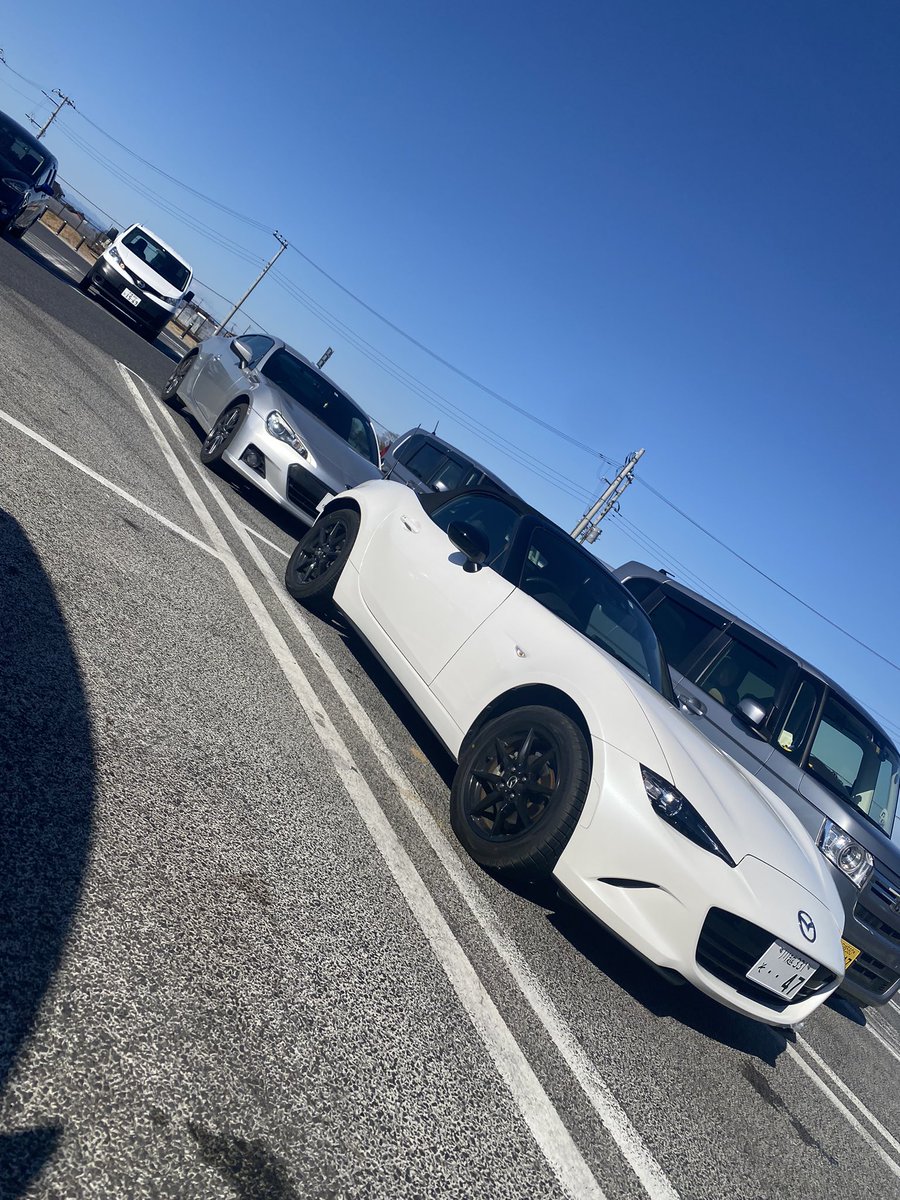 tomoyaaa_nd's tweet photo. 2月8日にNDロードスター納車した21歳です！小さい時から夢だったMT車に乗れてめっちゃ嬉しいです！

ロードスター乗りの先輩方よろしくお願い致します🙏

#NDロードスター #ロードスター https://t.co/36MgXqgA9C