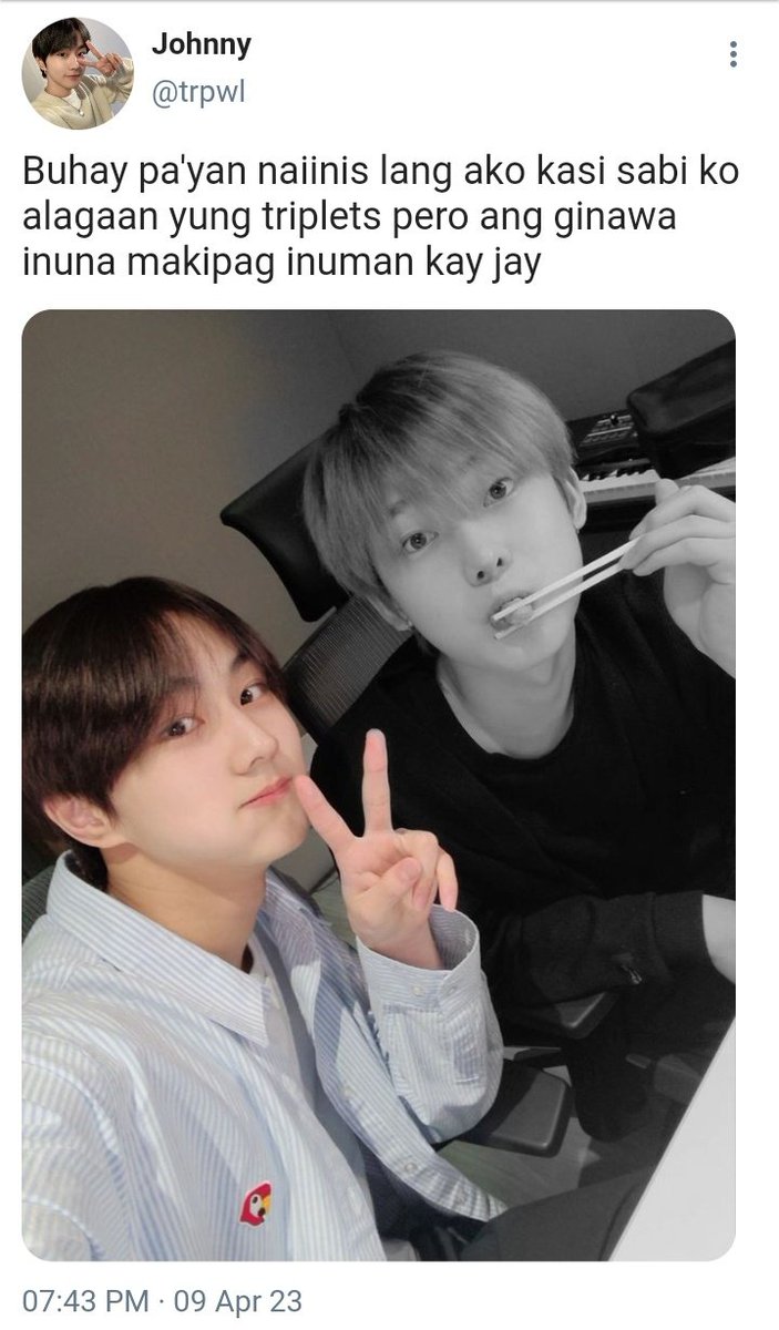 sunpocketzwonj's tweet image. #sunwon few tweets 

"Triplets"

Johnny (jw) and his husband William (sn) stubborn with their three sons pft jay :^