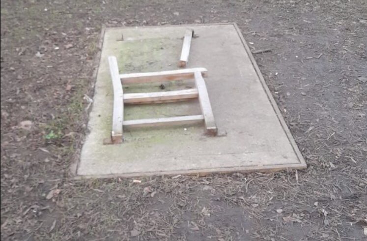 A Ricky Gervais After Life bench has been destroyed in Nottingham. These are meant for anyone who has recently lost someone or who may be struggling with their mental health. It just highlights how much this show is needed.

Please think.

HOPE IS EVERYTHING https://t.co/UXn5f6JkxV