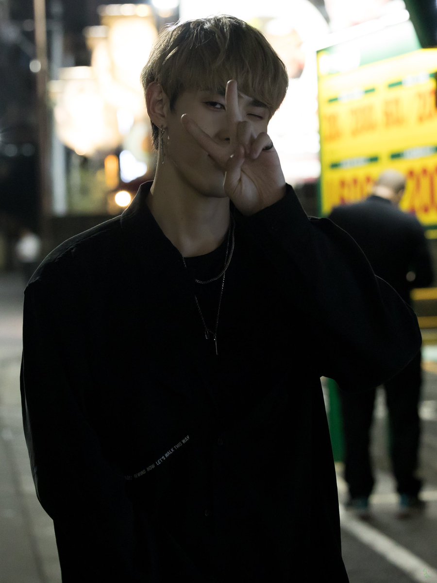 kokoon_s2's tweet photo. #코쿤 #KOKOON 
#김새암 #새암 #Wolfric  

2022.09.29 🦋 퇴근 👟

* https://t.co/ja9TqTYDBF