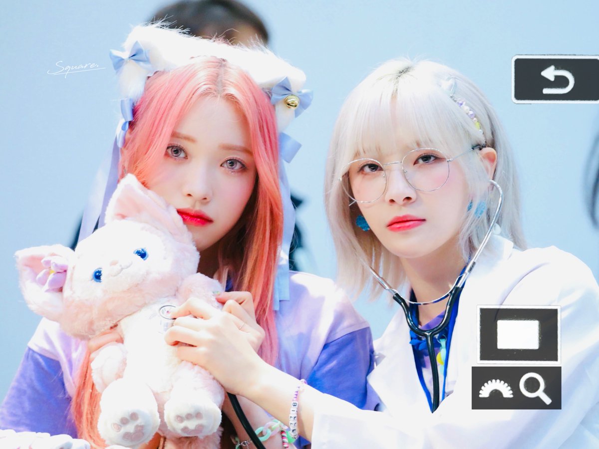 square_sua's tweet photo. 230409 🐰🦊🩵 #빌리 #billlie #문수아 #하람 https://t.co/wg2PQFVDzW