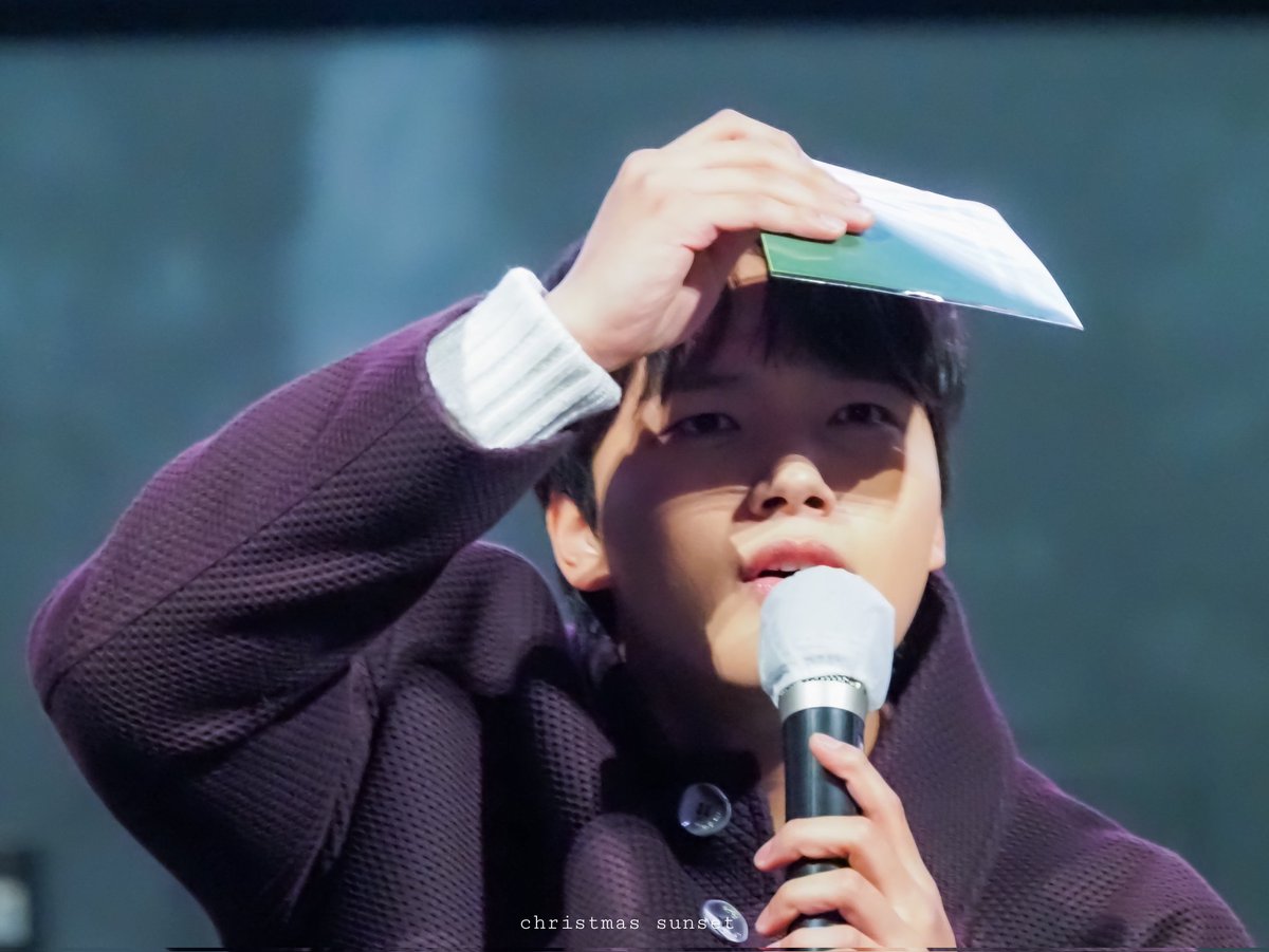 ChristmasSunset's tweet photo. 😲💜

#동감 무대인사, 20221116
#여진구 #yeojingoo https://t.co/SyZSAzqE4Z