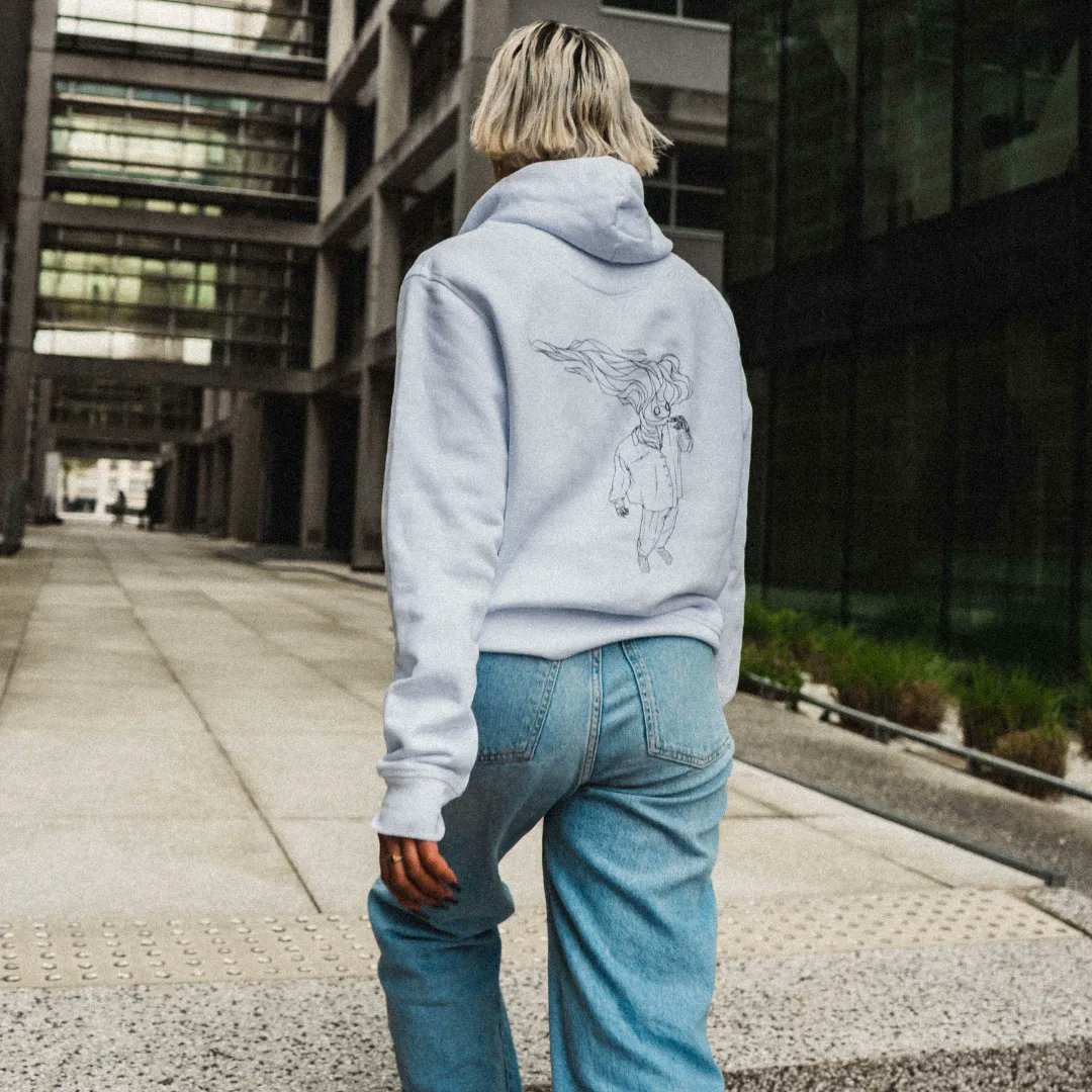 shalnarkmin's tweet photo. Je drop ma première collection de vêtements les reufs. J'ai pas encore de site faut d'abord que je termine mon diplôme pour avoir plus de temps. 

45 € les sweats 
80 € les sweats edition  Pyrénées-Ariegoises

Liens des mannequins/photographe/graphistes à la fin https://t.co/w1J977GCkH
