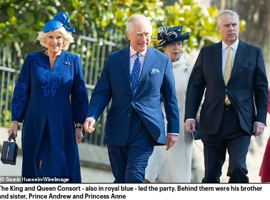 nomoremonarchs's tweet photo. Paedo Parade!
In a show of support for his disgraced brother, "king" Charles asked his brother Andrew to join the Windsor family Easter procession - right at the front!
#EasterSunday #Easter2023 #AndrewWindsor #royalvalues #princesandthepaedos #NotMyKing #AbolishTheMonarchy https://t.co/RRHsygQyNS
