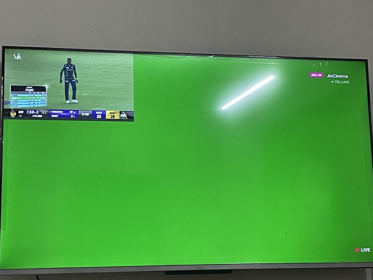 NaveeN__M's tweet photo. Such a disgrace @JioCinema #JioCinema #IPL2023 #jio 
You corner us and spoil the experience too! Worst 😐😐
Free ah kudukren nu scène Vera 🤦‍♂️ https://t.co/qkACrMVant