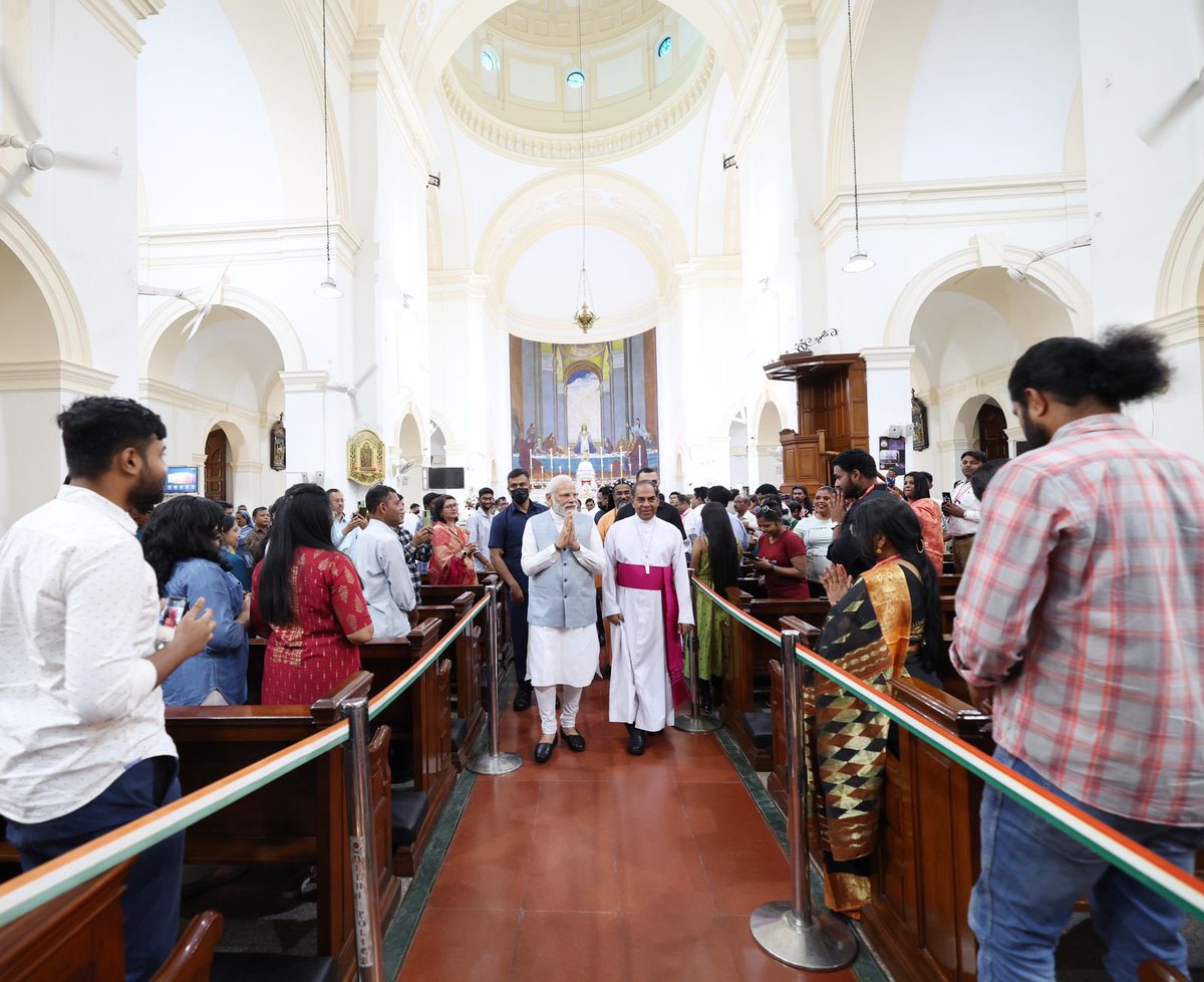 Some more pictures from the Sacred Heart Cathedral, Delhi on Easter. May this day further happiness and harmony in society.