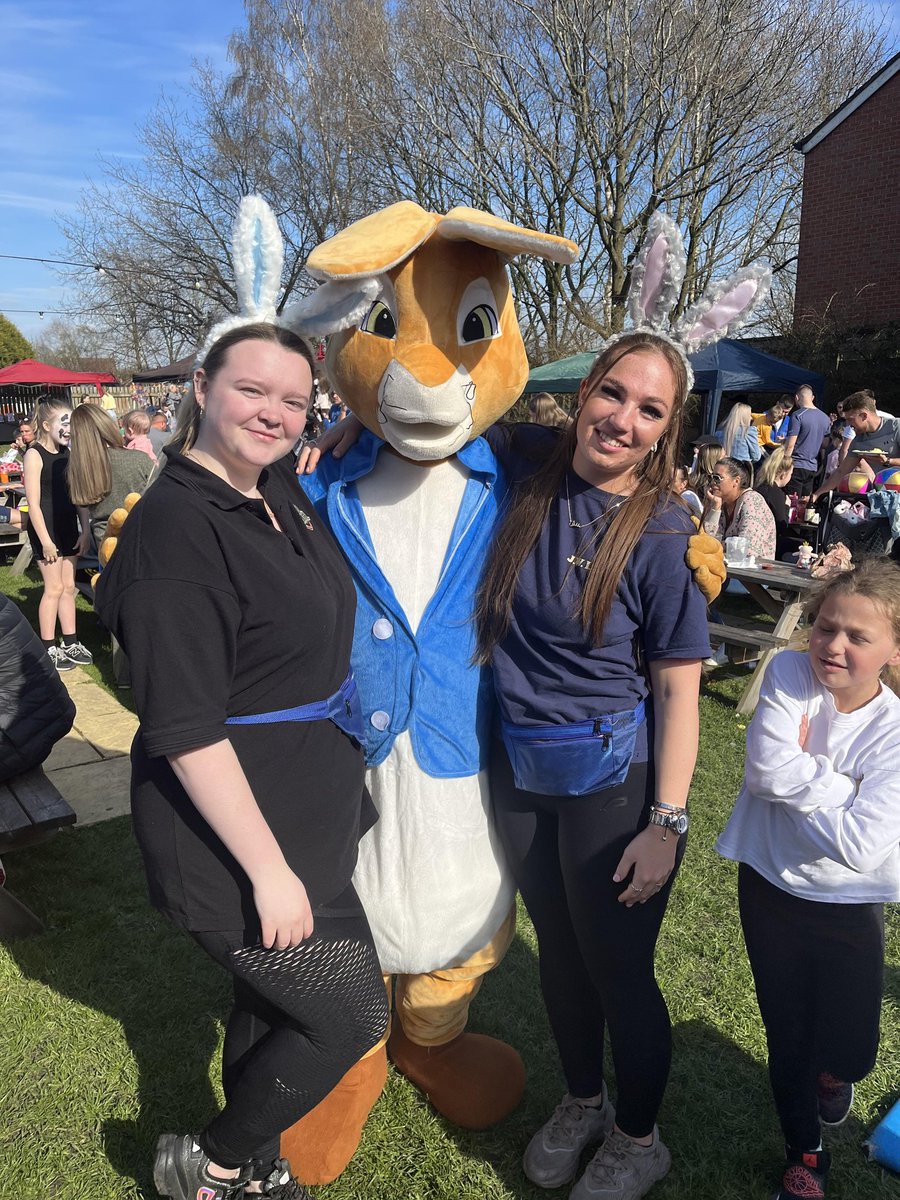 themillgatepub's tweet photo. A few highlights from our spectacular Easter Funday yesterday! A huge thank you to everyone for joining us ❤🐤 https://t.co/emZkdt8zKX