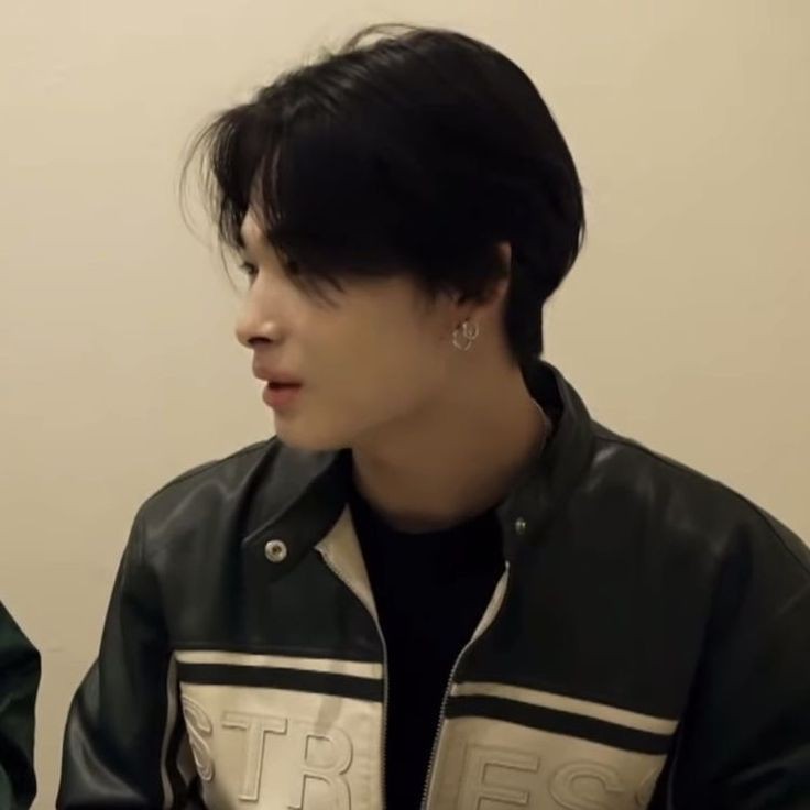 hii, i'm zeil (she/her) not new to stan twt. i'm currently looking for interactive moots, any fandom will do! 

rt/like to be moots (I'll fb) ♡