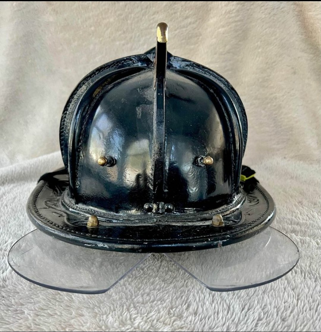 #helmets #TL2 #firefighting 2017 cairns N5A leather helmet. Asking $1200 OBO