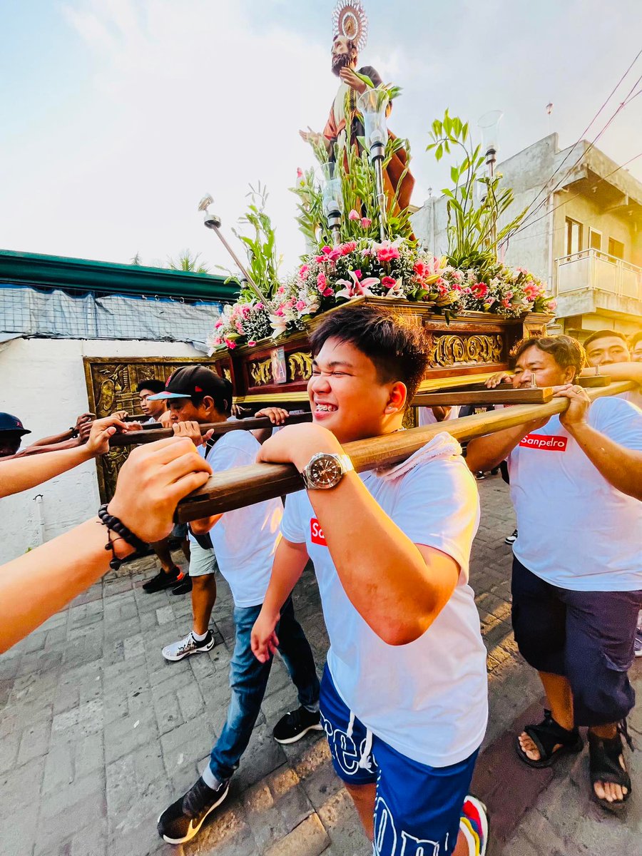 eyronfebris's tweet photo. He is Risen 🙏🏼 Happy Easter everyone🥚
#EasterSunday #SanPedro #Salubong2023 https://t.co/3dGtUvJZH2