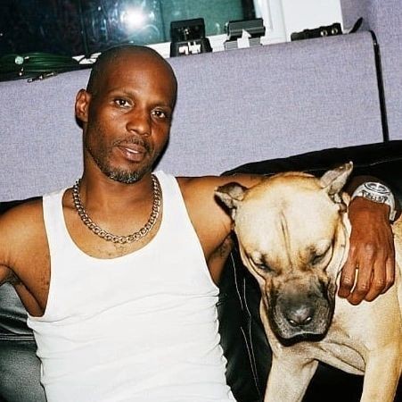 vibe927miami's tweet photo. Today in #HipHopHistory: #RIPDMX #HiphopLegend #EarlSimmons, known as #DMX, was a rapper & actor. He began rapping in the early #1990s, and since debuting, has sold millions of records and has been featured in many films. #classichiphop #ruffryders #hiphop #defjam #yonkershiphop https://t.co/XxAVATP3F1
