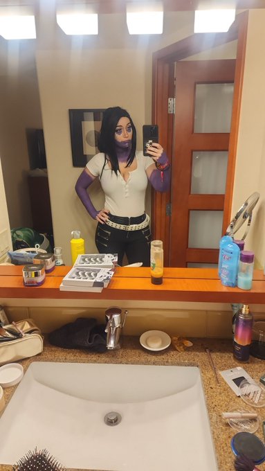 Hey 💙 https://t.co/Co9HThNz2v<a href="/tag/cosplay"class="tags"><span>#cosplay</span></a><a href="/tag/spicy"class="tags"><span>#spicy</span></a><a href="/tag/helluvaboss"class="tags"><span>#helluvaboss</span></a><a href="/tag/loona"class="tags"><span>#loona</span></a><a href="/tag/helluvabossloona"class="tags"><span>#helluvabossloona</span></a>