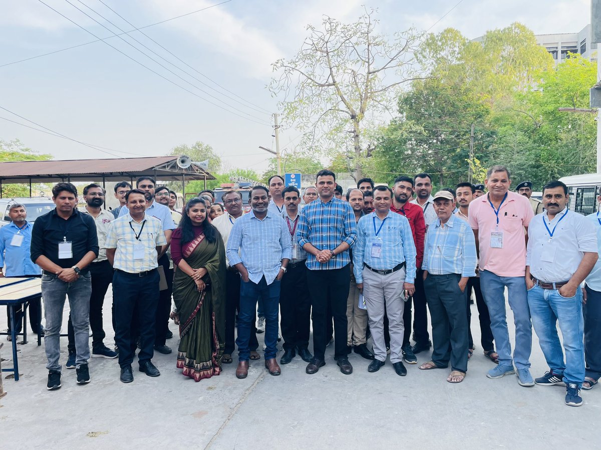 Proud #TeamMehsana with <a href="/mnagarajan/">M Nagarajan</a> sir <a href="/CollectorMeh/">Collector Mehsana</a>.
Team who conducted the junior clerk exam successfully.

"No one can whistle a symphony. It takes a whole orchestra to play it." – Halford E. Luccock.