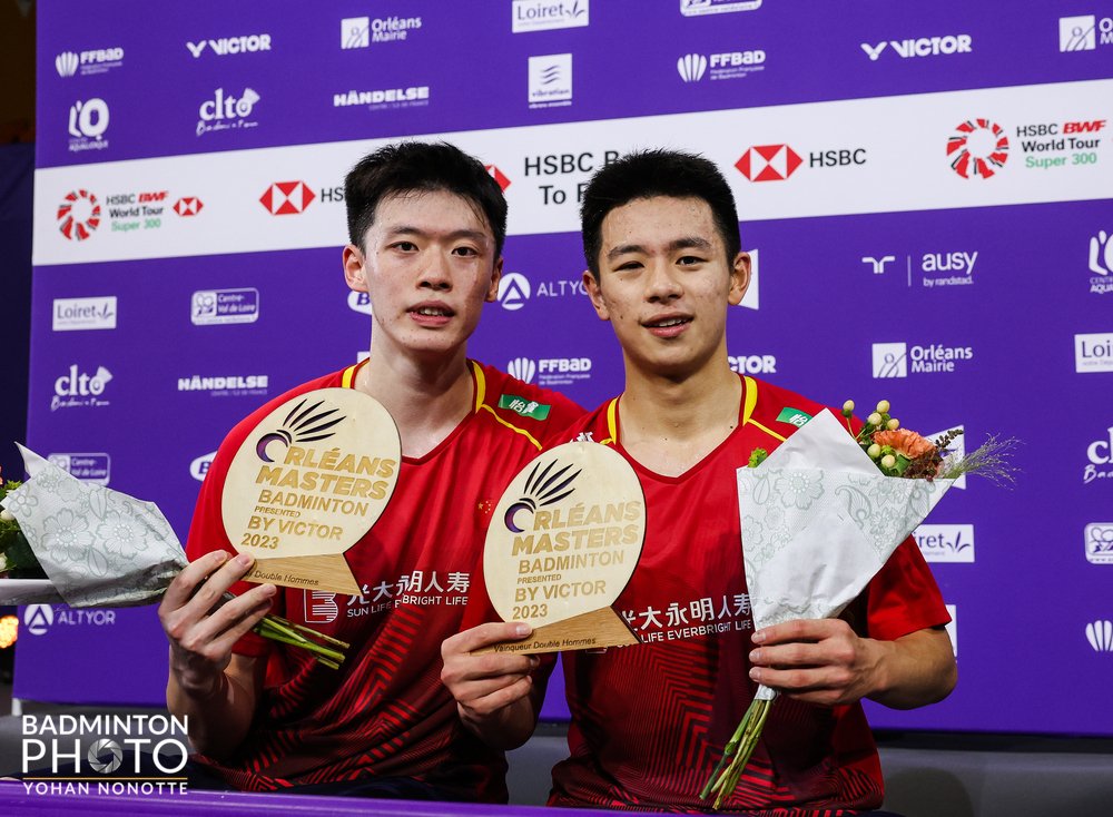 OrleansMasters's tweet image. First trophy for China 🇨🇳 in Orleans with the young Chen Bo-Yang &amp;amp; Liu Yi. Victory over the Indonesian Fikri/Maulan, 3rd seed of the draw. 21-19, 21-17.

#orleansmasters2023