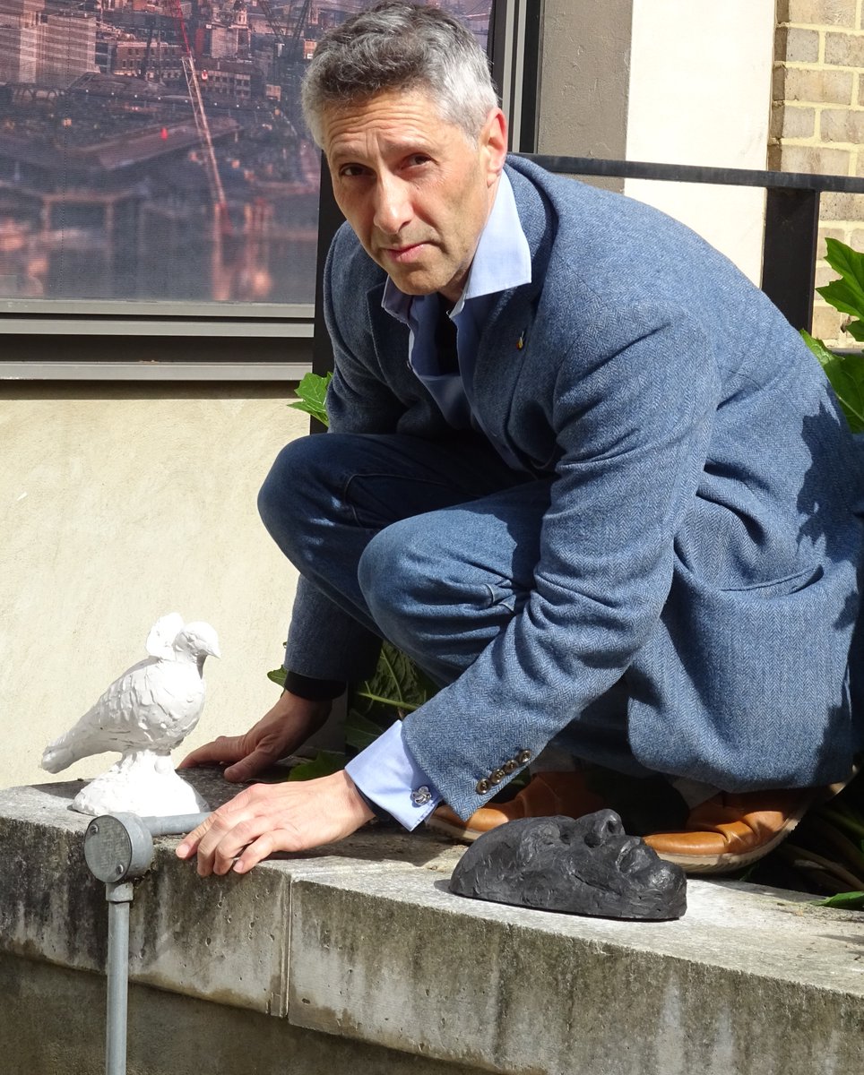 anthonydpadgett's tweet photo. rtist Anthony Padgett has installed a sculpture of Picasso in London to mark the 50th anniversary of the death, on 8th April 1973, of Pablo Picasso, the most influential artist of the twentieth century.

@picasso50th @deathofpicasso #picasso50th @ayearwithpicasso https://t.co/hFTyeR1d8X