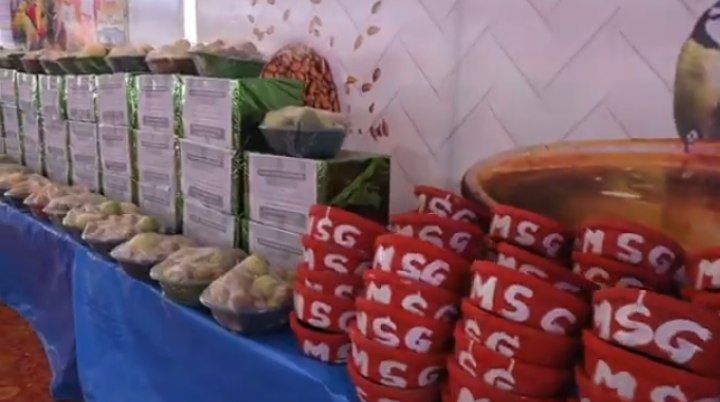 Followers of Dera Sacha Sauda celebrated its Foundation Month via doing welfare works. With the blessings of Saint Gurmeet Ram Rahim Ji they distributed pots for arranging food &amp; water for birds. 
#HolyCelebrationAtSalabatpura