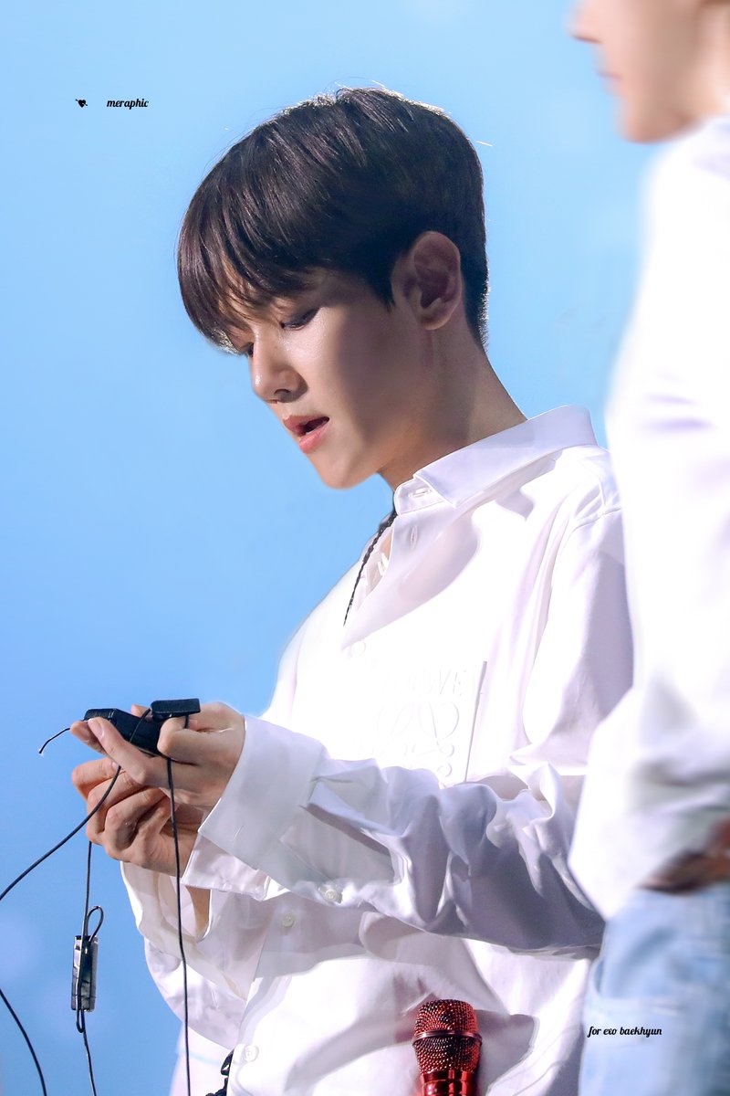 요띠 tweet media