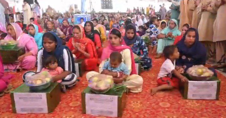 With the teachings of Saint Dr Gurmeet Ram Rahim Ji Dera Sacha Sauda donated nutritious food kits to 29 financially weak pregnant women's &amp; celebrated its Foundation Month. 
#HolyCelebrationAtSalabatpura