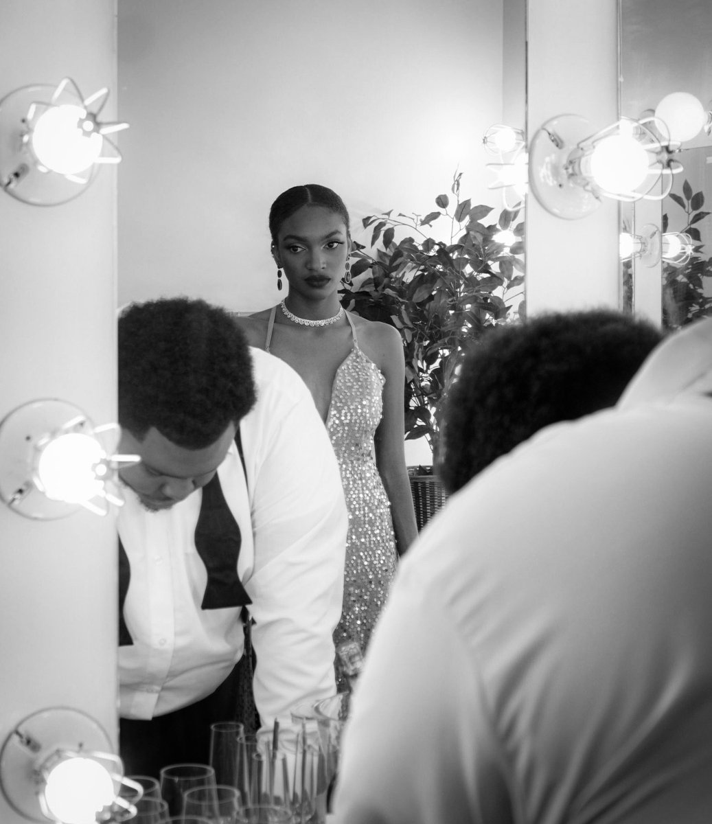 SoziNotIso's tweet photo. That’s a wrap on the Revenge of The Time short film. 🎬

I’ll save all the sappy stuff for when we win these awards. I love all of my family members who came together to execute the vision. 

We’ll see y’all soon. 🤲🏿⏳ #ROTT https://t.co/MRXL1iEKMG