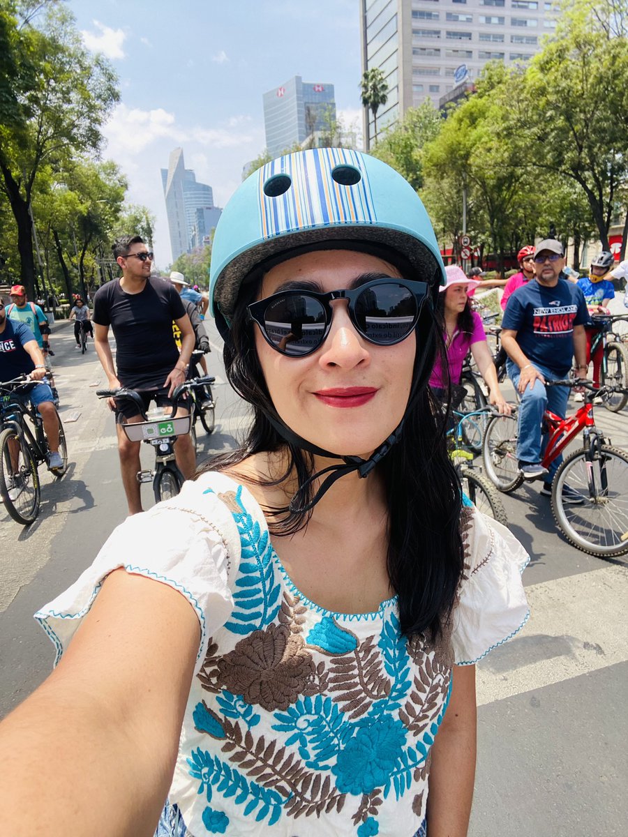 Daniela Barragán García on Twitter "Domingo de paseo en bici sobre
