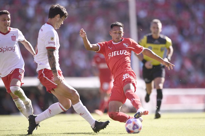 La casa no está en orden, derrota vergonzosa de Independiente ante Estudiantes en Avellaneda FtS0zWXXoAEUOQv?format=jpg&name=small