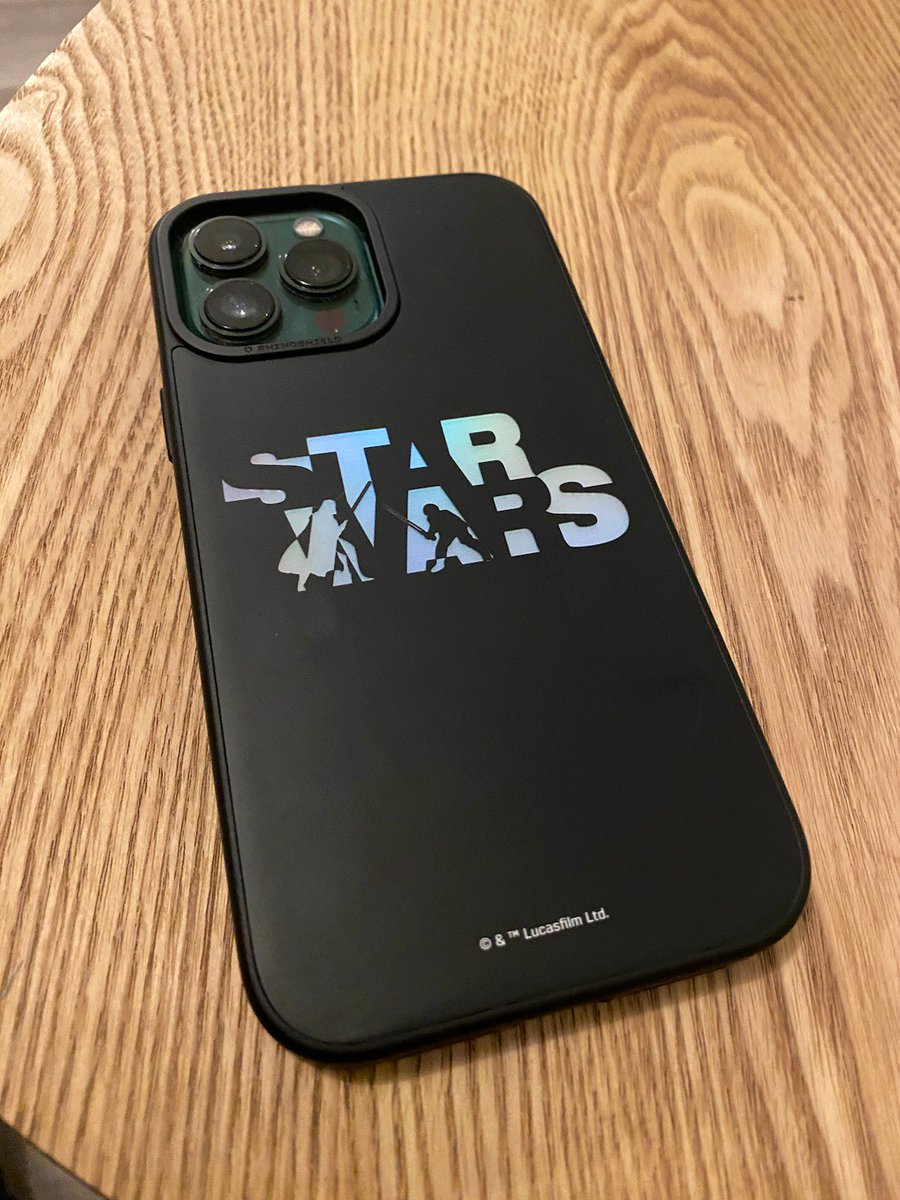 Chiktaba23's tweet photo. Coque exclusive signée @RHINOSHIELD_FR limitée à 500 exemplaires pour la #yesSWCE2023 😍 https://t.co/rxHbTazp2M