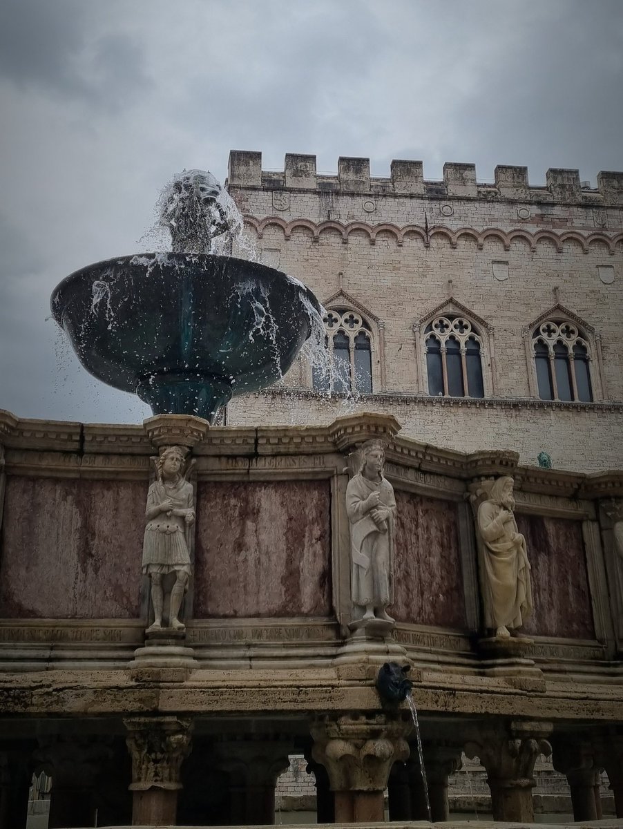 Cosa vedere e mangiare a Perugia 🙌

Per tutti i tifosi del @ModenaOfficial che passeranno Pasquetta in trasferta  👉 legab.it/news/cosa-vede…