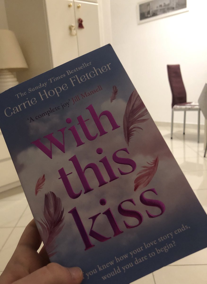 cowboylketaylor's tweet photo. impulsively bought @CarrieHFletcher ‘s #withthiskiss and i’m obsessedddd. As someone who struggles to read books due to lack of attention span (despite being an english lit student 🤦🏻♀️) i read most of the book in one sitting- if you haven’t read it please do because its so good :) https://t.co/VQCJojz4z3
