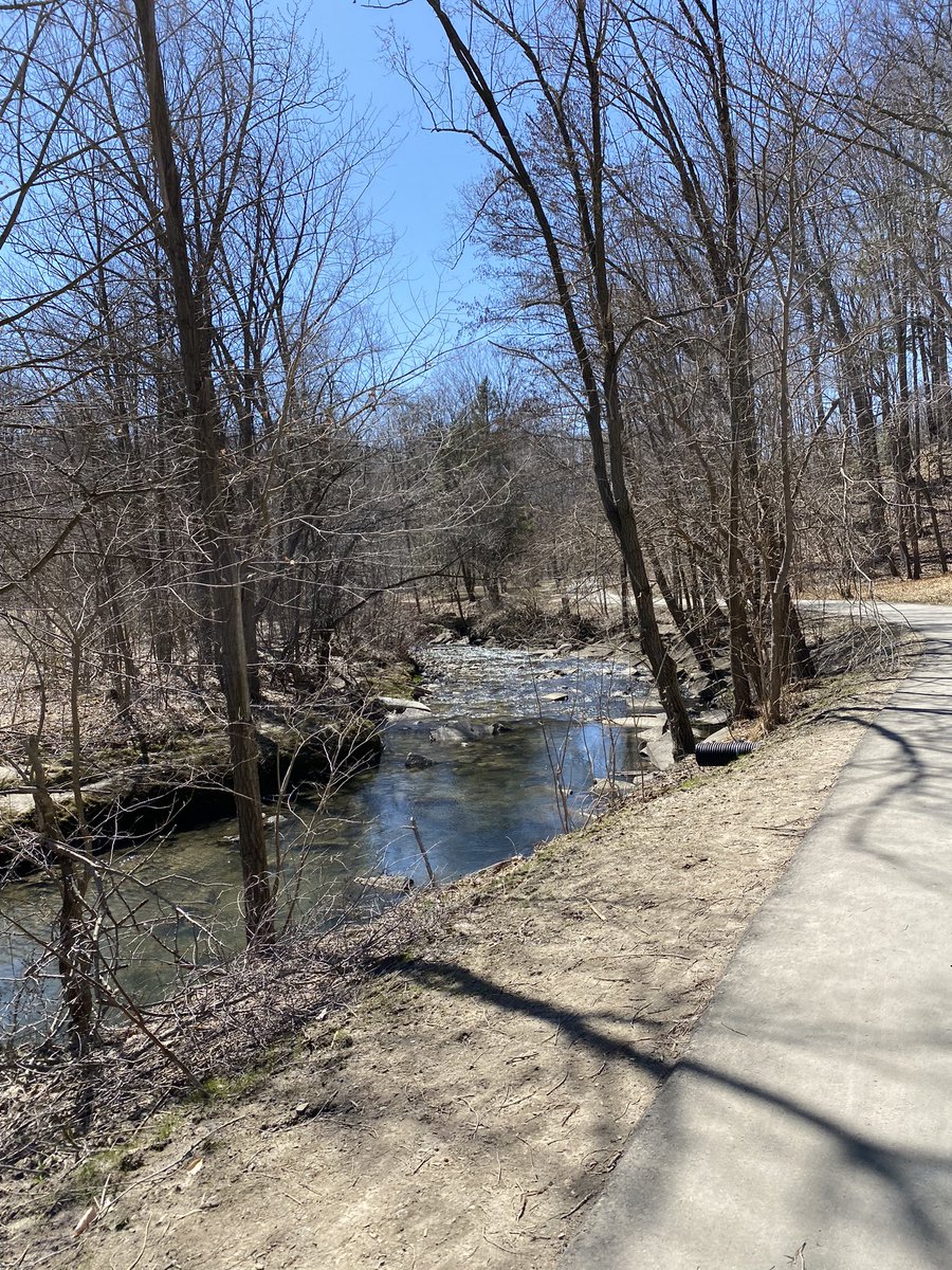 Beautiful weather for #run43forsam Day 9:2023 <a href="/MyPeakChallenge/">My Peak Challenge</a> T-shirt inspired by <a href="/CoachValbo/">John Valbonesi</a> These are powerful shirts that keep us moving! I hit 45km today for <a href="/SamHeughan/">Sam Heughan</a> I’m going to keep going if I can…I’ve got to soak my burning 🔥 feet! 🛁💧<a href="/CampingPeakers/">Camping Peakers</a> <a href="/J9_Campbell_/">Janine Campbell 🇨🇦</a>