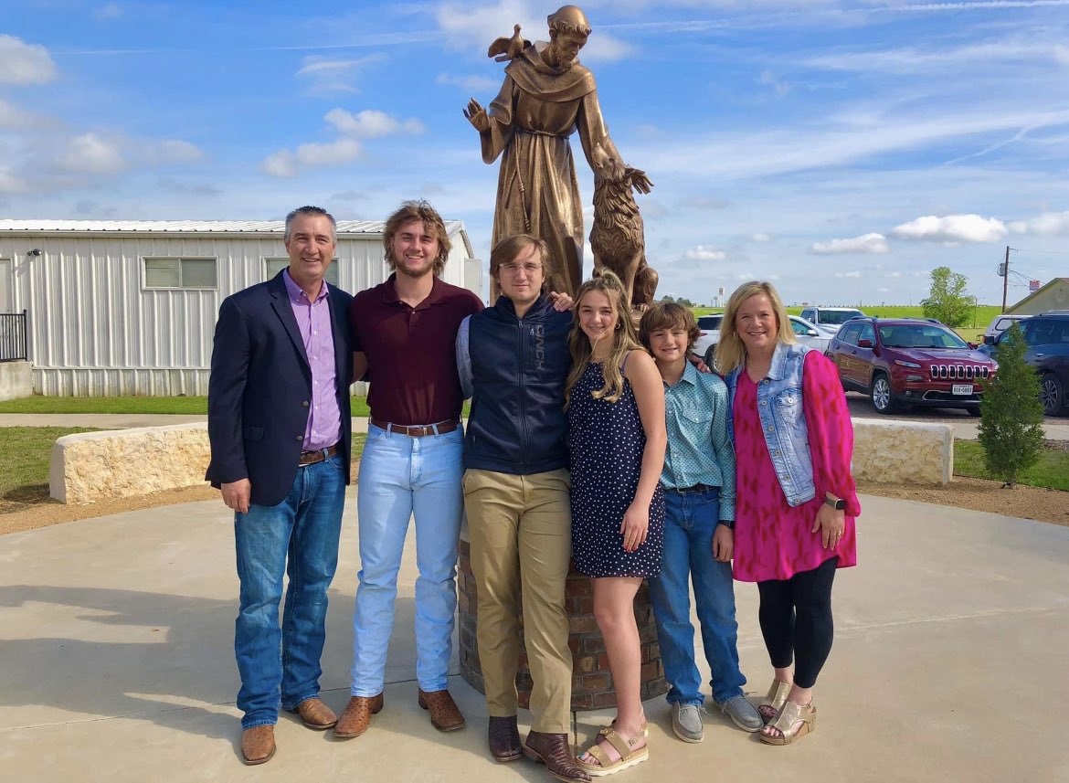 Happy Easter from the family!! <a href="/jakehermes14/">Jake Hermes</a>