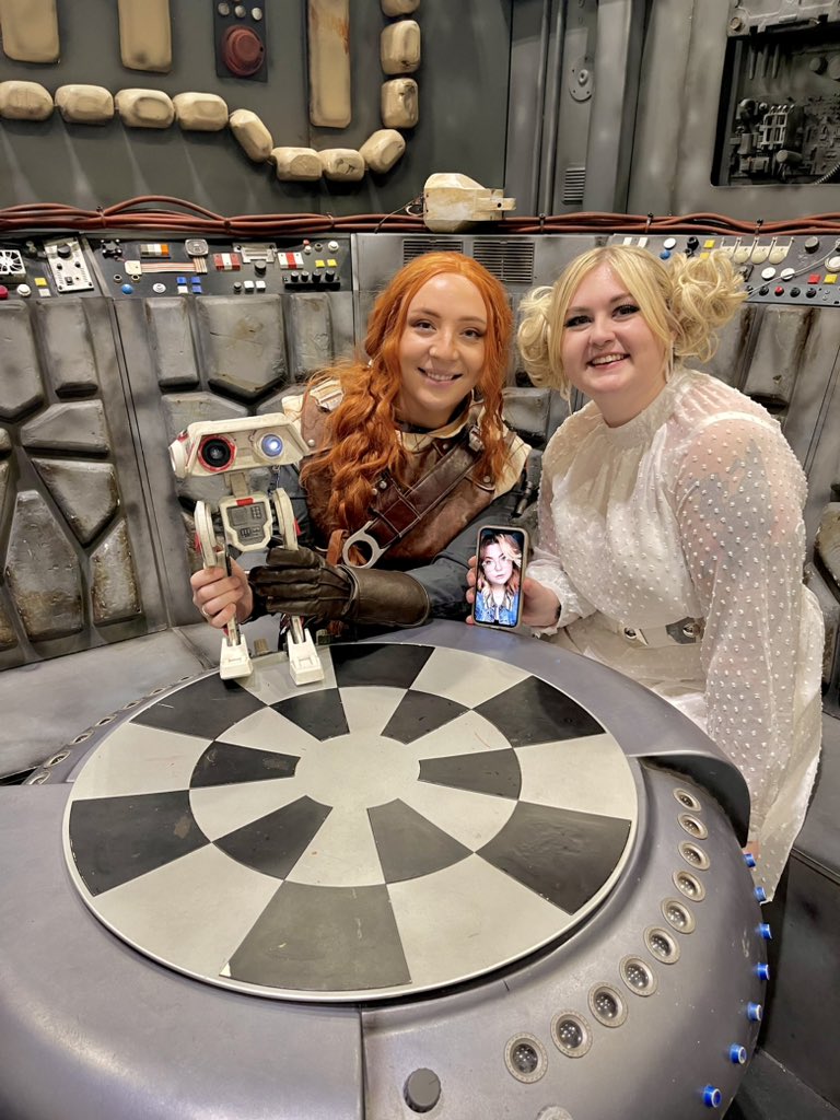 sithfacedpod's tweet photo. not to worry, @GrandAdmiralVii still made it to SWCE in picture (and crying over facetime about thrawn) form https://t.co/r2alFUPzPA
