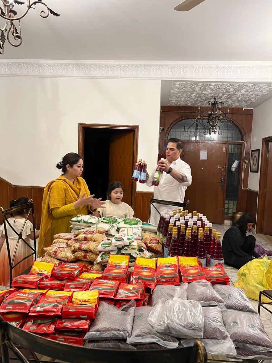 fajerrabia's tweet photo. Allhamdullilah myself &amp; @AmoonPasha are looking forward to hosting our annual Iftar &amp; ration distribution to 50 members of the Trans community inshallah. 🙏🙏

Truly grateful to all our friends for their support towards Iftar and ration packs. https://t.co/O5PSnWL5zN