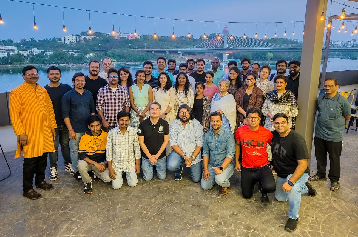 ShravanPintoo's tweet photo. #HydTweetMeet
It's a Pleasure Meeting You Allโค๏ธ
@DrShantaThoutam @charan_tweetz @sugandh @Ravi_1836 @sselvan @AnujGurwara @Atulmaharaj @sumanvyas @prudhvikoppaka @Raj_CaringHands @PakhalSaketha @paddukonisetti @hydblooddonors @Nakzense @breezingwinds @SHARATH4NEEDY @CoKarma_In https://t.co/ls5qVl6nJG